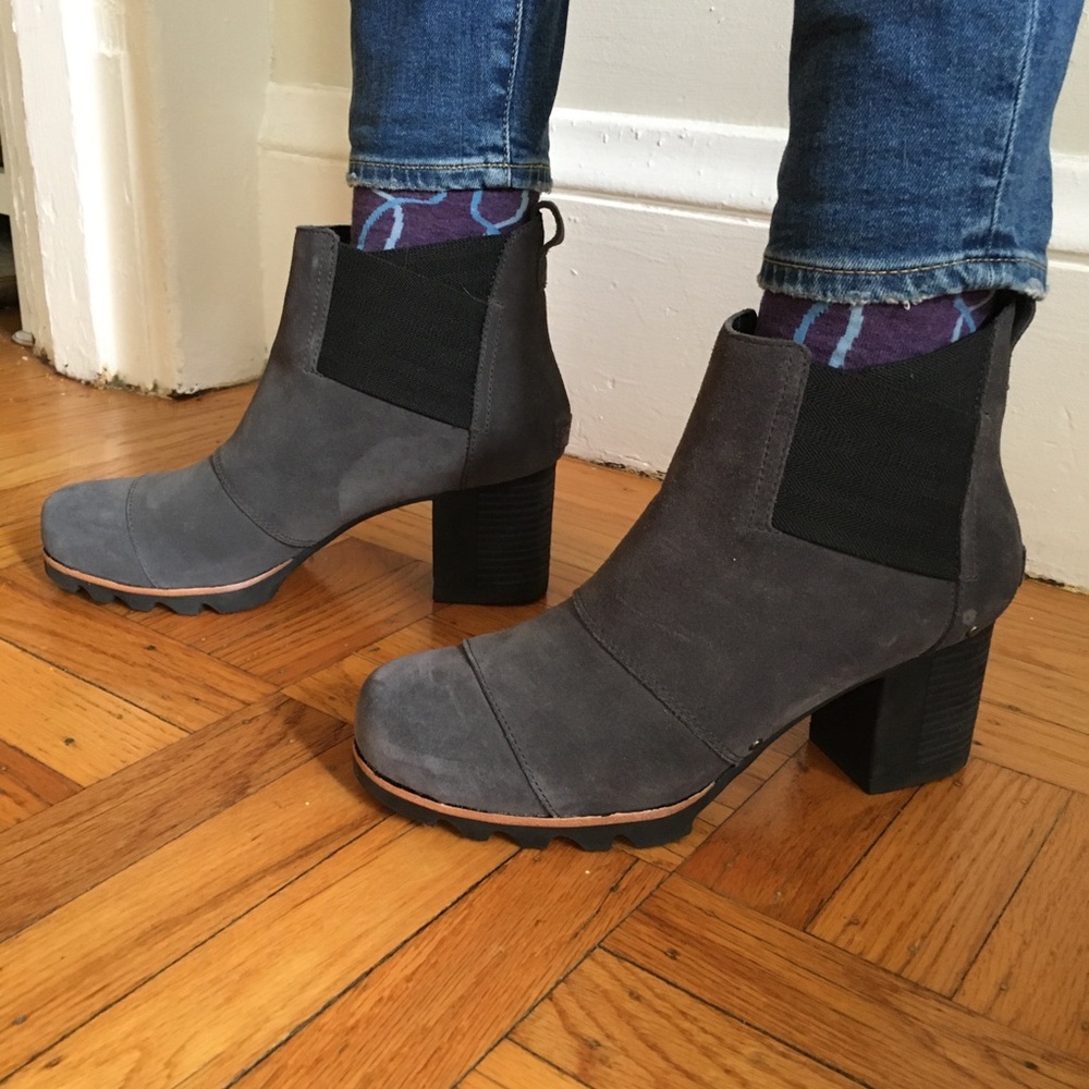 Sorel Addington Chelsea Boots, NWOT